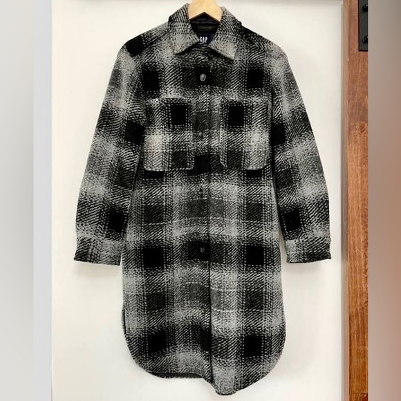 Gap Plaid Long Shacket - Picture 1 of 5